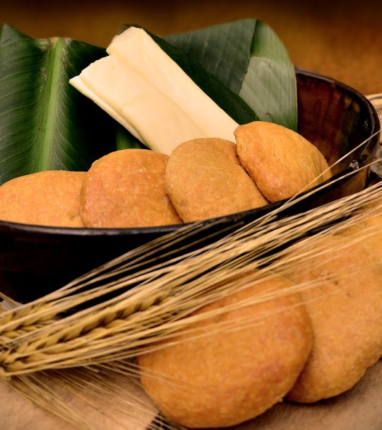 Allullas y queso de hoja - Ministerio de Turismo del Ecuador